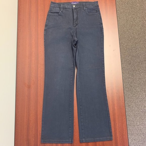 NYDJ High Waisted - Picture 4 of 10